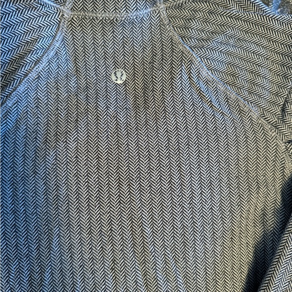 Lululemon worn once - Picture 2 of 4